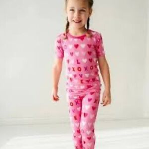 NWT Little Sleepies XOXO Valentines short sleeve with pants pajamas 12-18mo
